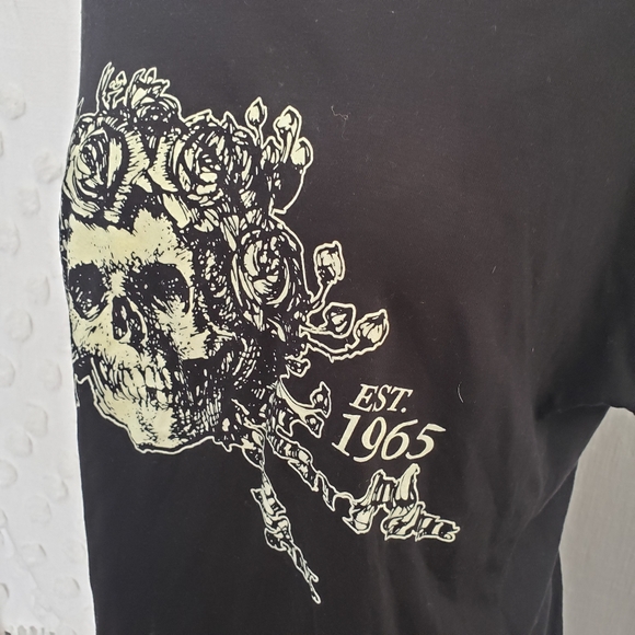 Skull & Rose's t-shirt - Picture 2 of 7